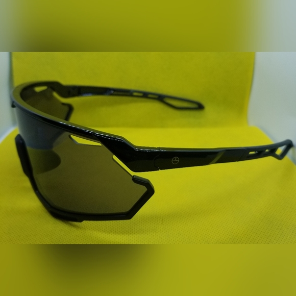 LaVish Sports Sunglasses - Picture 2 of 2
